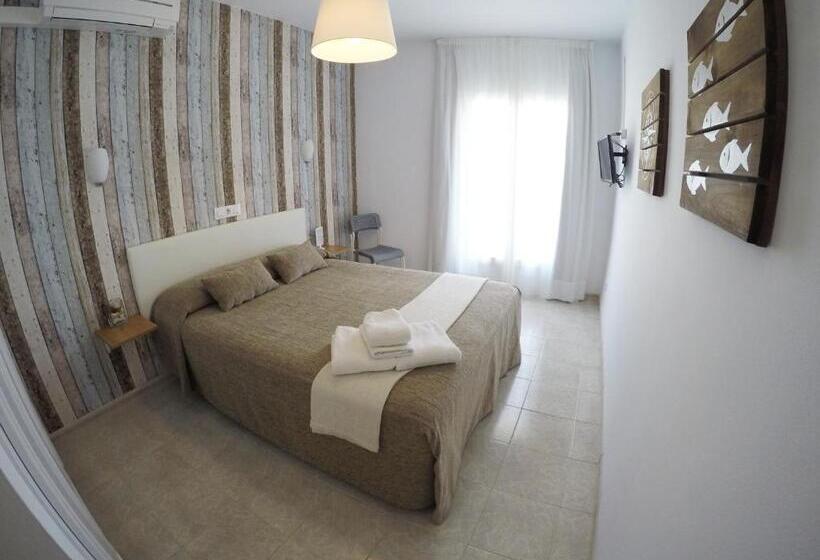 高级海景房, Hostal Del Mar