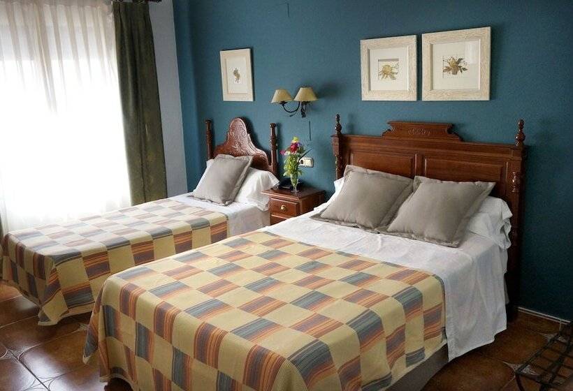 Номер Стандарт Трехместный, Hostal La Posada