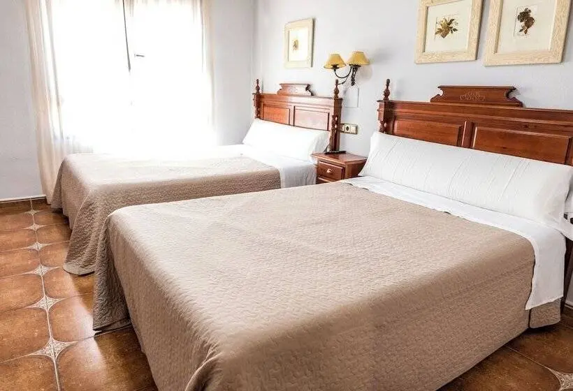 スタンダードトリプルルーム, Hostal La Posada