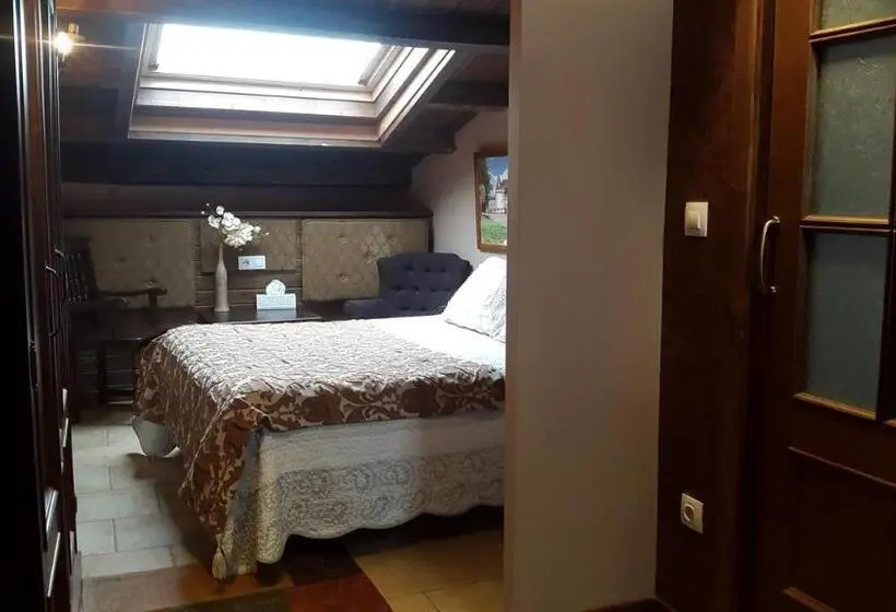 デラックスルーム, Hostal Medievo