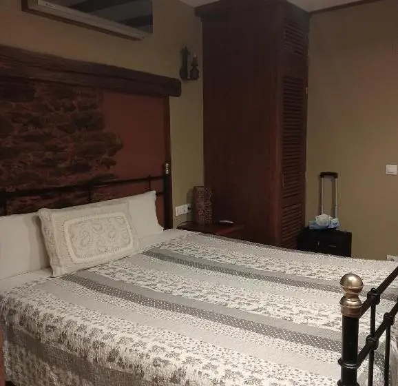 スーペリアールーム, Hostal Medievo