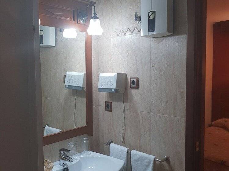 חדר סטנדרט יחיד, Hospedería Ana Pilar