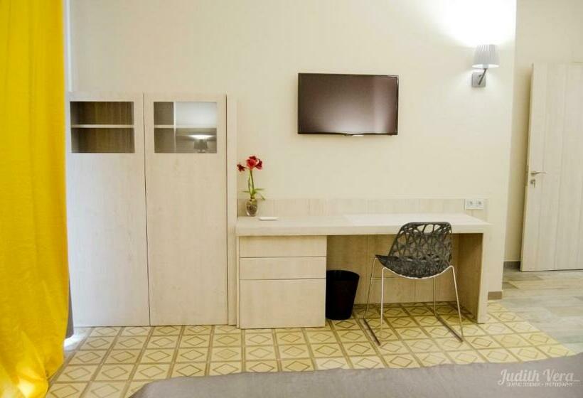 Номер Стандарт с Балконом, Hostal 1888