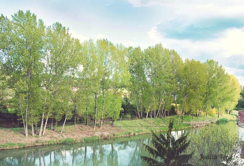 Deluxe room with river view, Hostal 1888