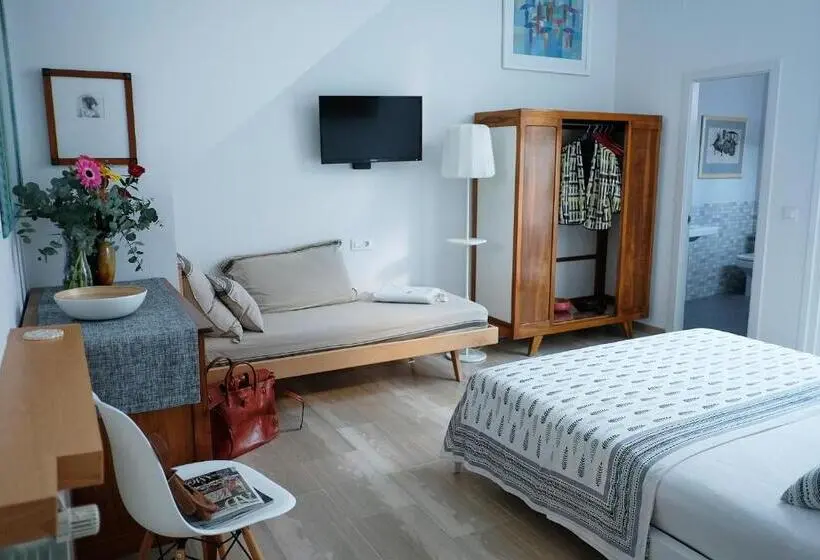 Deluxe Kolmen Hengen Huone, Casa Limon