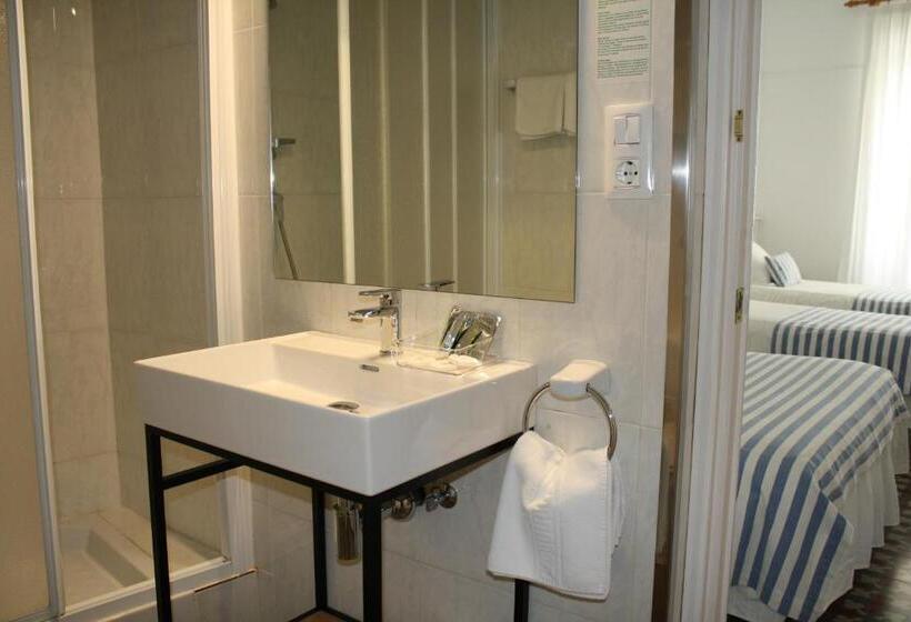 スタンダードトリプルルーム, Hostal La Florida