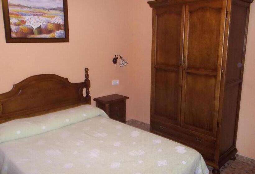 Номер Стандарт, Hostal Monteolivos