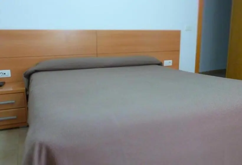 اتاق استاندارد, Hostal Restaurante La Masía