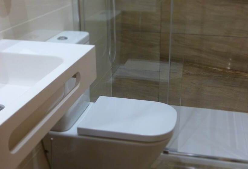 Номер Стандарт, Hostal Restaurante La Masía