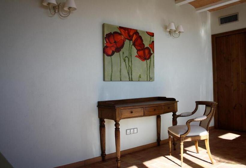 4인용 스탠다드 룸, Can 28