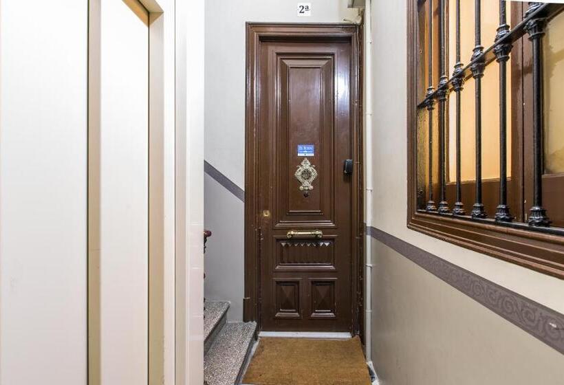 Номер Basic, El Born Guest House By Casa Consell