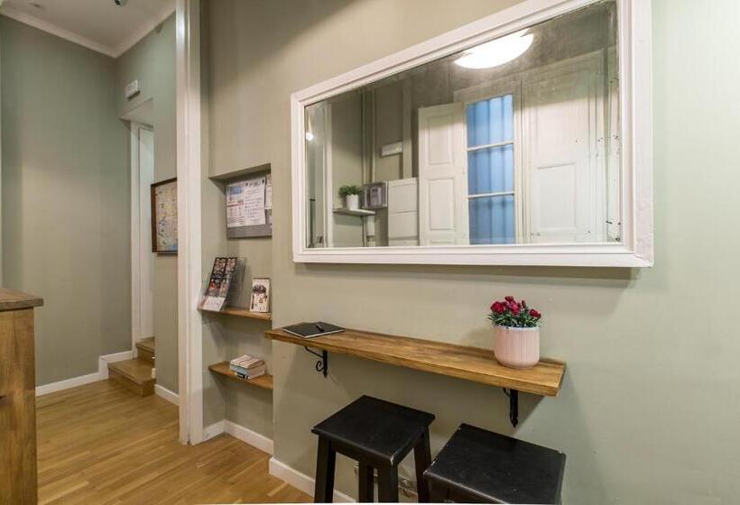 Номер Стандарт с Балконом, El Born Guest House By Casa Consell