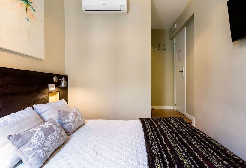 Номер Стандарт с Балконом, El Born Guest House By Casa Consell