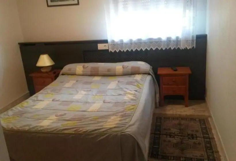 اتاق استاندارد یک نفره, Hostal Residencia Taray