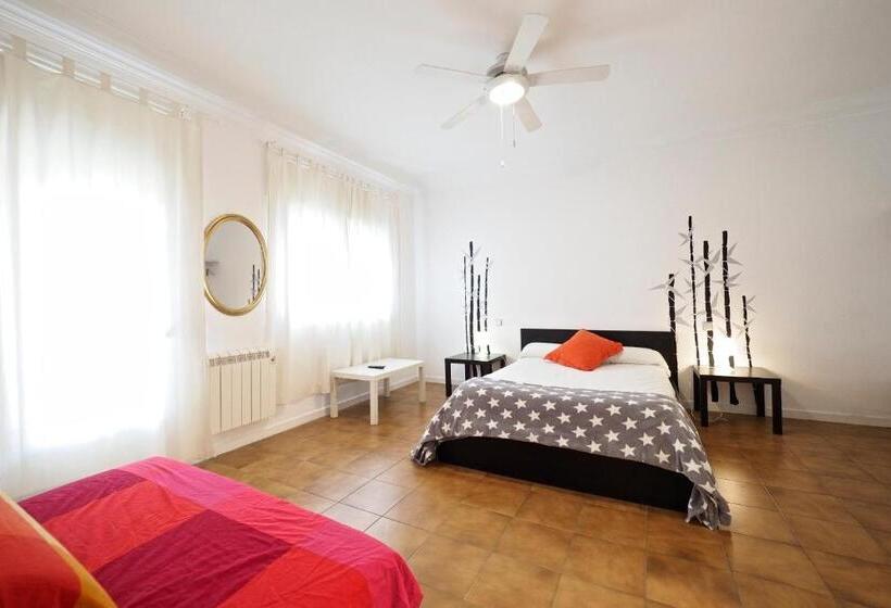 سوئیت با بالکن, Monrooms Barcelona
