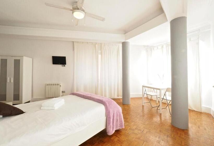 اتاق سوپریور, Monrooms Barcelona