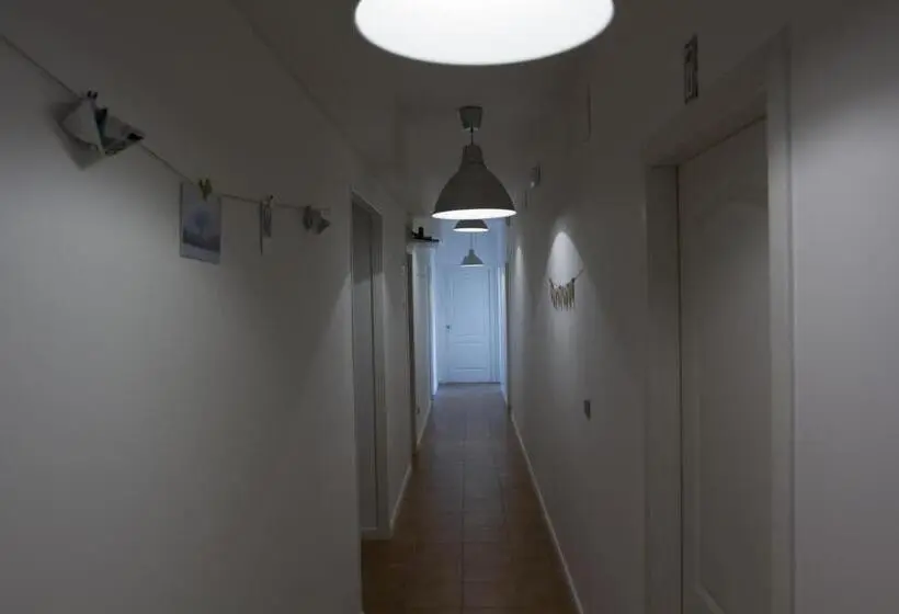اتاق اکونومی, Monrooms Barcelona