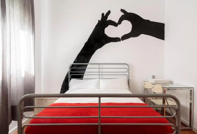 اتاق اکونومی, Monrooms Barcelona