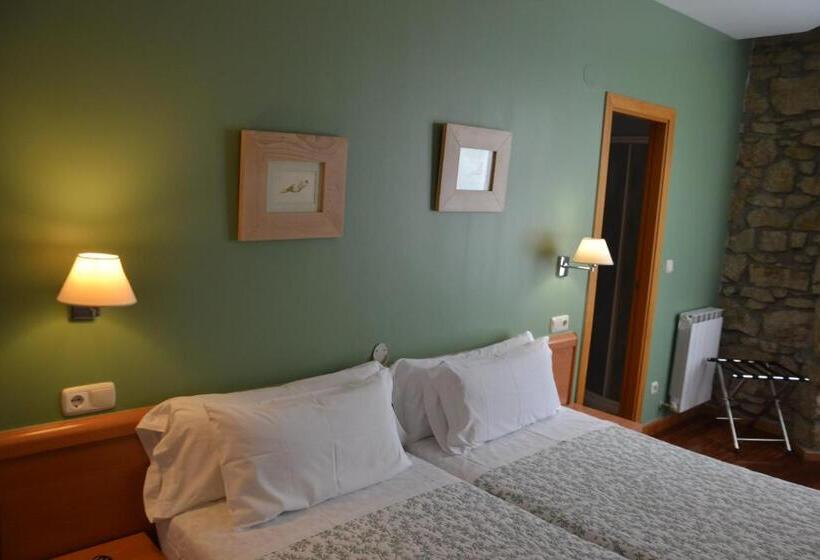Quarto Estandar, Pensión Nuevas Artes