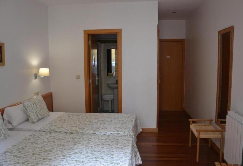 Quarto Estandar, Pensión Nuevas Artes