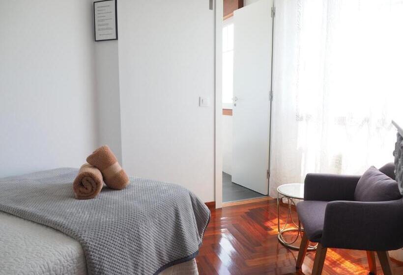 غرفة قياسية فردية, Pr Una Estrella Dorada