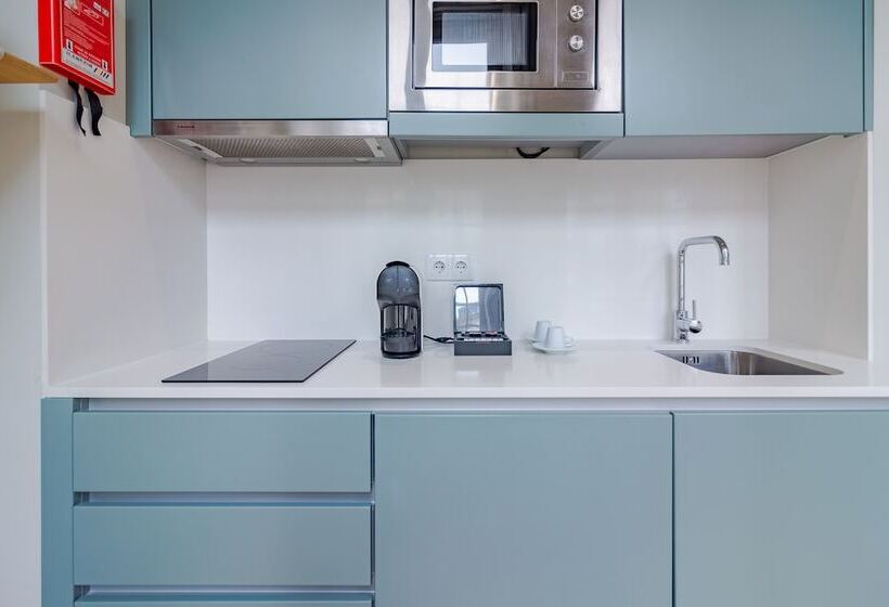 استودیوی استاندارد, Youropo City Center