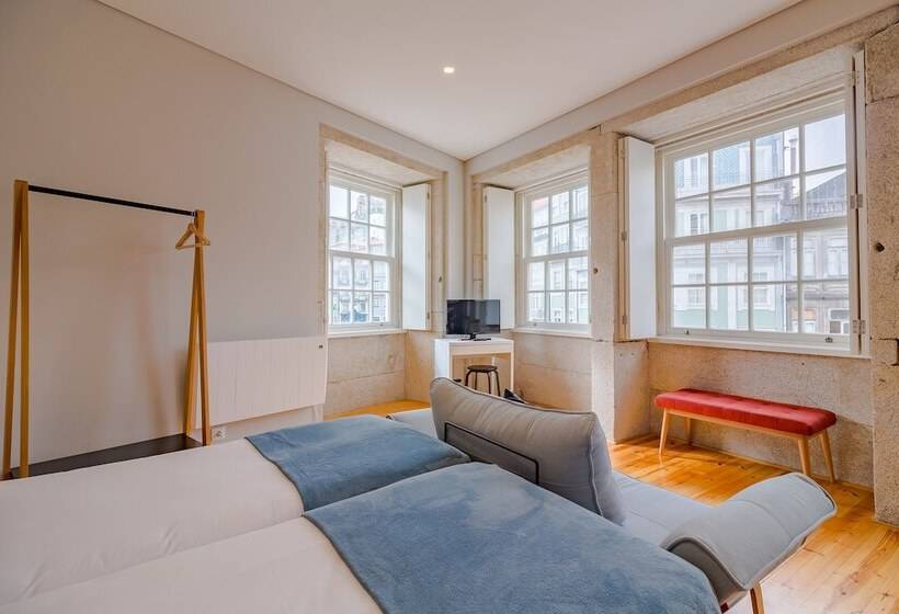 استودیو استاندارد با بالکن, Youropo City Center