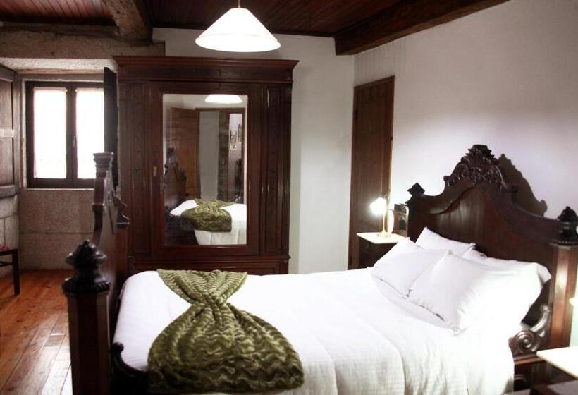 חדר קלאסי לארבעה, Casa Do Conselheiro