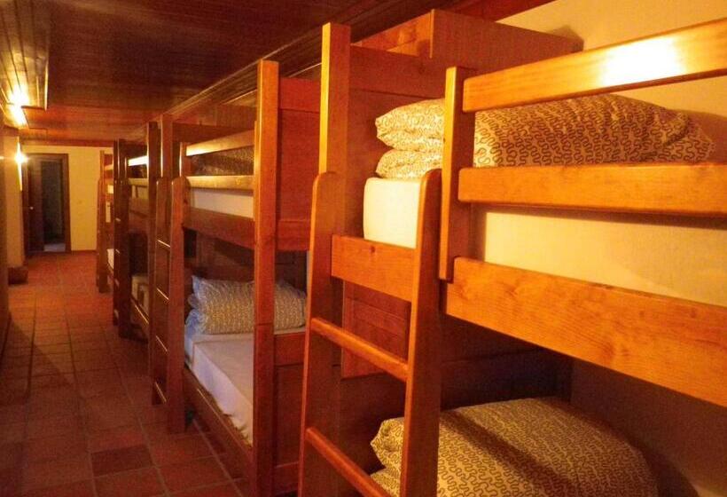 سرير فى غرفة مشتركه, Quinta De São José Dos Montes