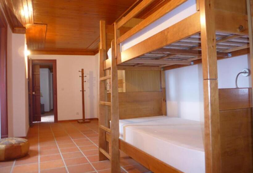 سرير فى غرفة مشتركه, Quinta De São José Dos Montes