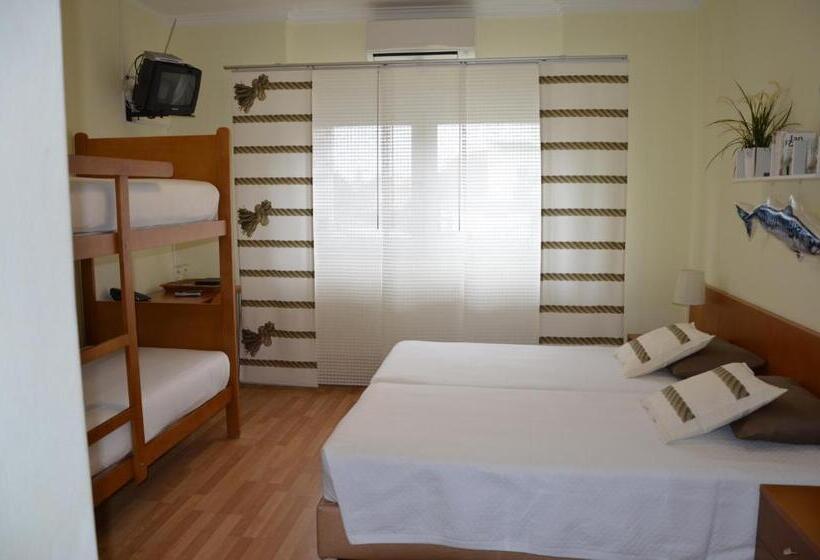 חדר משפחתי, Abla Guest House