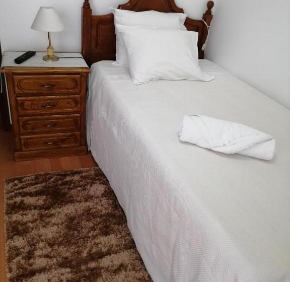 اتاق استاندارد یک نفره, Gouveia Residence