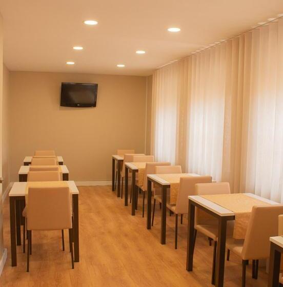 اتاق لوکس خانوادگی, Gouveia Residence