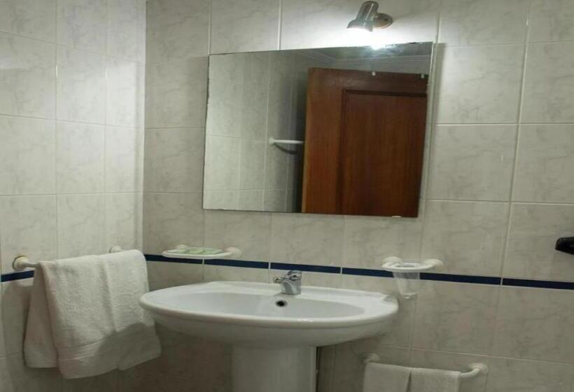 اتاق لوکس, Gouveia Residence