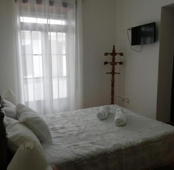 اتاق لوکس, Gouveia Residence