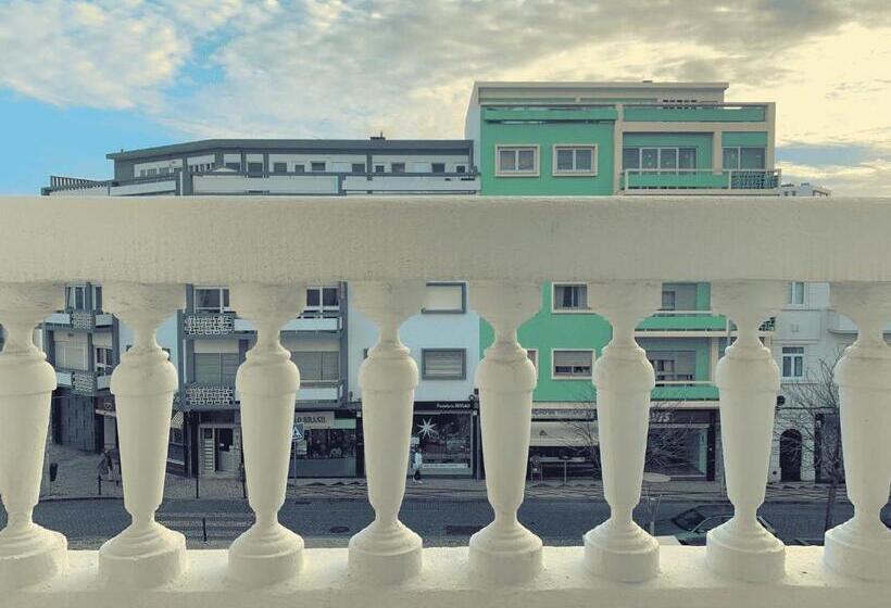 اتاق استاندارد سه تخته با بالکن, Guesthouse Tricana De Aveiro