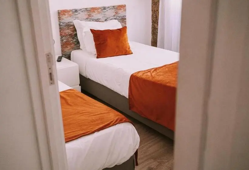 Perhehuone, Top Otel