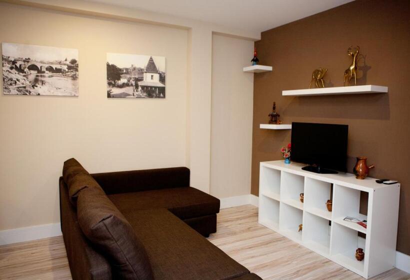 מיטת קינג בסוויטה, Top Otel