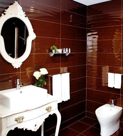 מיטת קינג בסוויטה, Top Otel