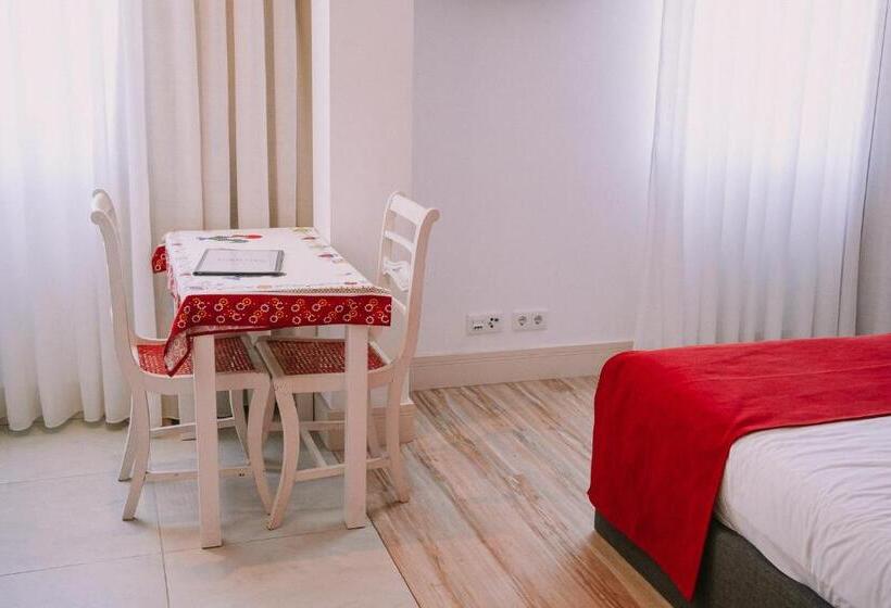 סוויטת ג'וניור, Top Otel