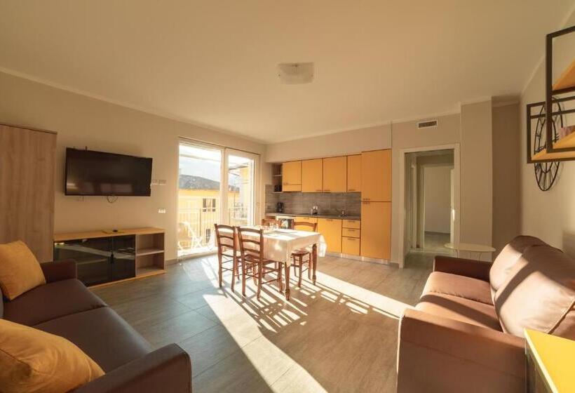 شقة غرفة واحدة, Yachting Residence