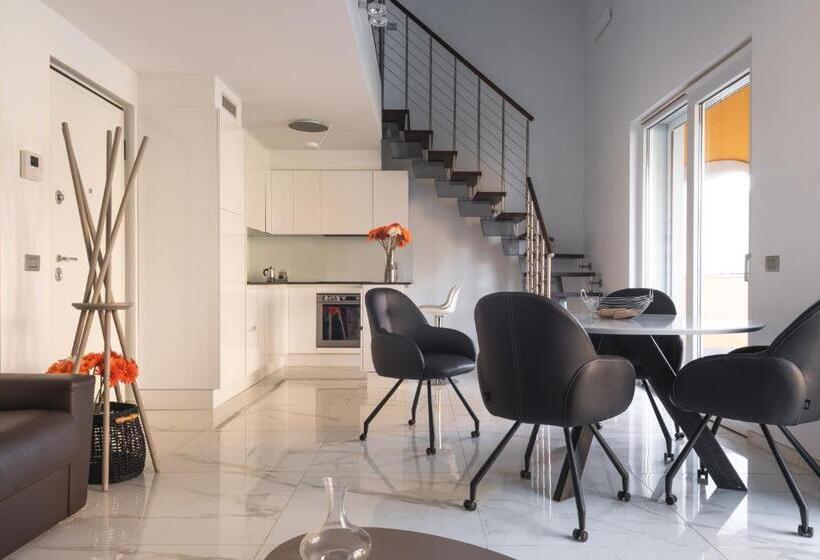 غرفة دوبلكس, Yachting Residence