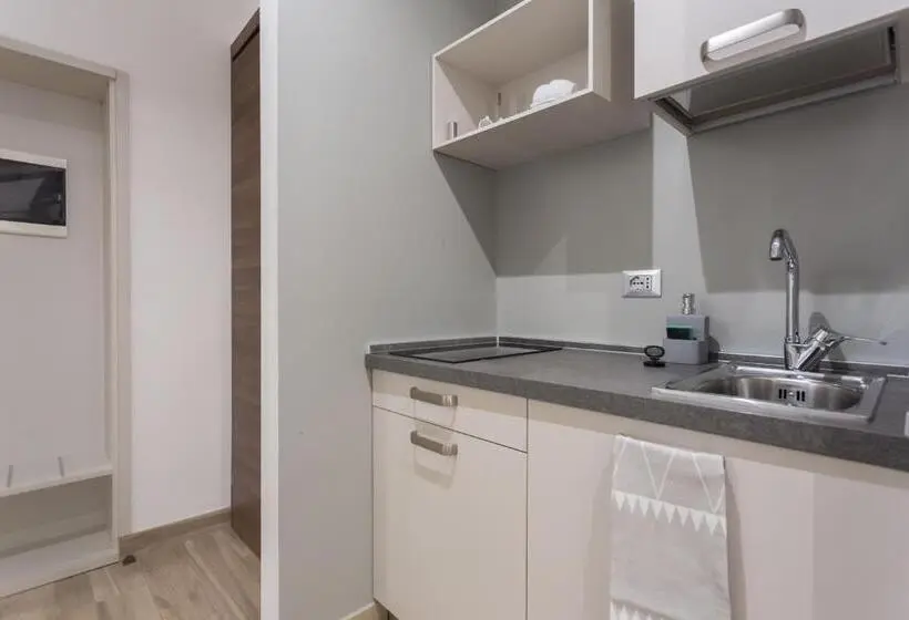 استودیوی استاندارد, Aparthotel Durini