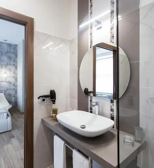 آپارتمان 1 خوابه با بالکن, Aparthotel Durini