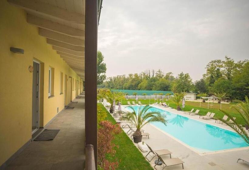 带泳池的标准三人间, Agriturismo Dolce Luna