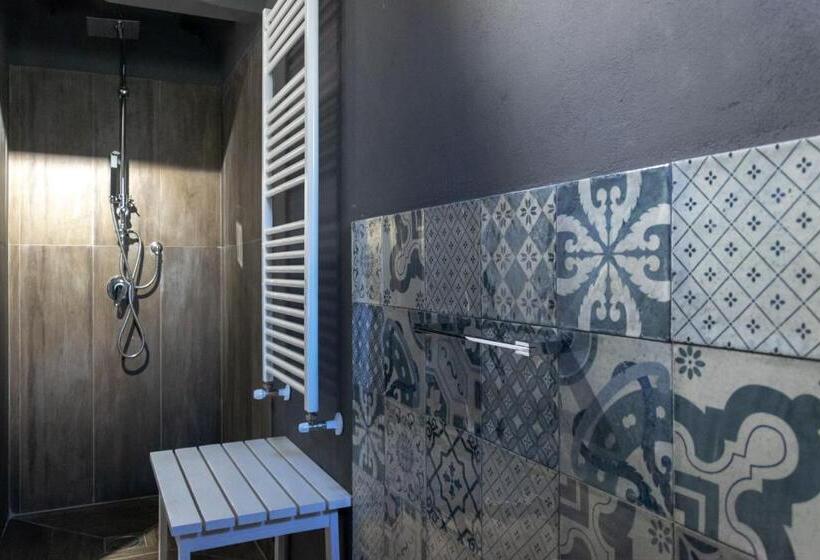 חדר סטנדרט לארבעה, Feudo Galefona