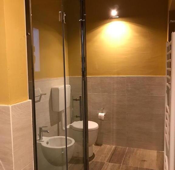 חדר משפחתי, Feudo Galefona