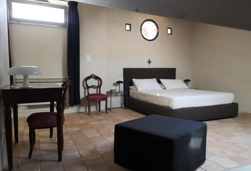 جناح, Relais Casale Valigi