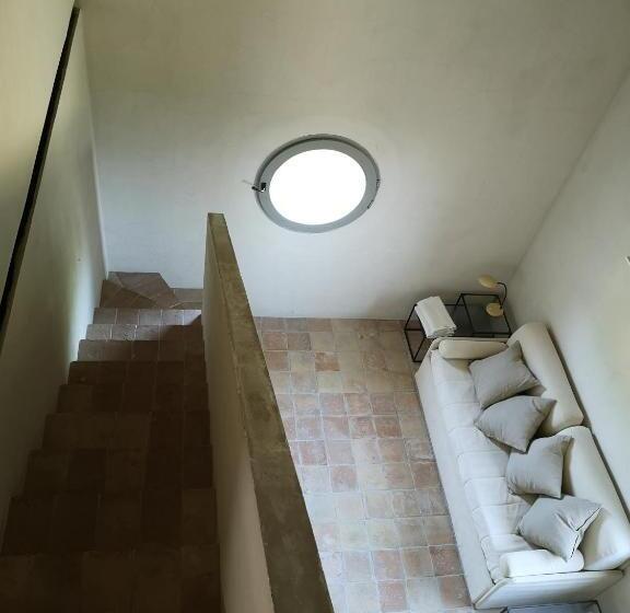 جناح, Relais Casale Valigi