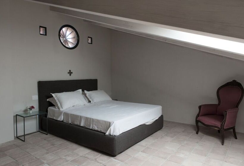 جناح, Relais Casale Valigi